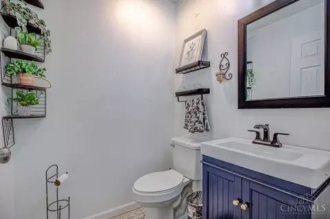 Bath - 3060 Quercus Dr, Hamilton, OH 45013 photo 1 of 4