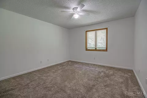 Bedroom - 3060 Quercus Dr, Hamilton, OH 45013 photo 6 of 8