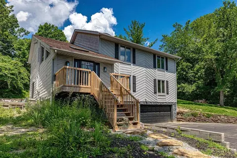 Exterior - 3060 Quercus Dr, Hamilton, OH 45013 photo 11 of 11