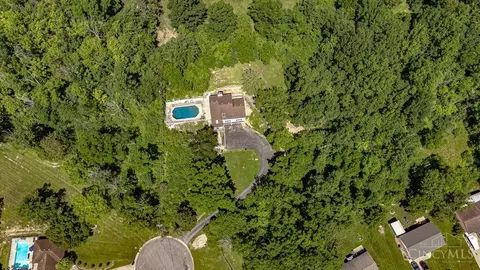 View/Area - 3060 Quercus Dr, Hamilton, OH 45013 photo 3 of 3