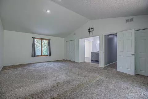 Bedroom - 3060 Quercus Dr, Hamilton, OH 45013 photo 4 of 8