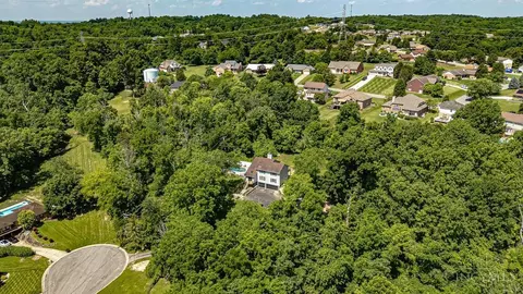 View/Area - 3060 Quercus Dr, Hamilton, OH 45013 photo 1 of 3