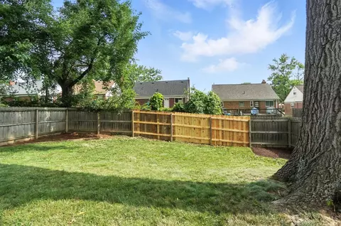 Exterior - 3950 Fordham Pl, Cincinnati, OH 45213 photo 18 of 20