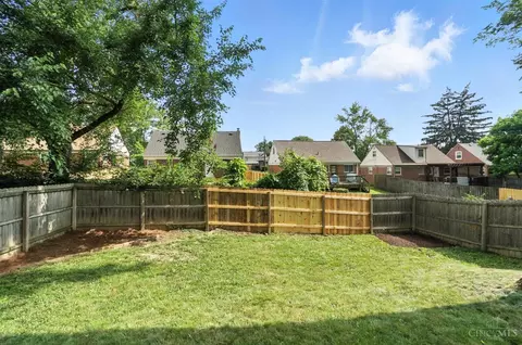 Exterior - 3950 Fordham Pl, Cincinnati, OH 45213 photo 16 of 20
