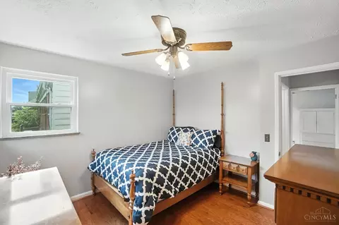 Bedroom - 3950 Fordham Pl, Cincinnati, OH 45213 photo 1 of 9