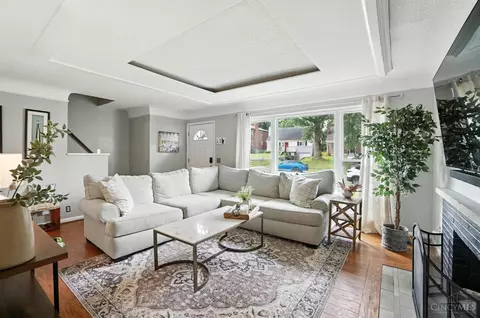 Living - 3950 Fordham Pl, Cincinnati, OH 45213 photo 1 of 3