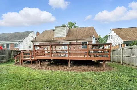 Exterior - 3950 Fordham Pl, Cincinnati, OH 45213 photo 7 of 20
