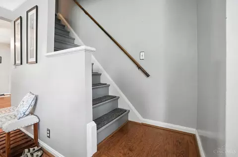 Entry Way - 3950 Fordham Pl, Cincinnati, OH 45213 photo 4 of 6