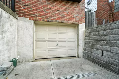 Exterior - 3950 Fordham Pl, Cincinnati, OH 45213 photo 20 of 20