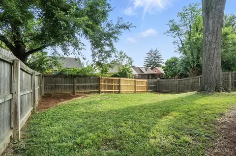 Exterior - 3950 Fordham Pl, Cincinnati, OH 45213 photo 19 of 20