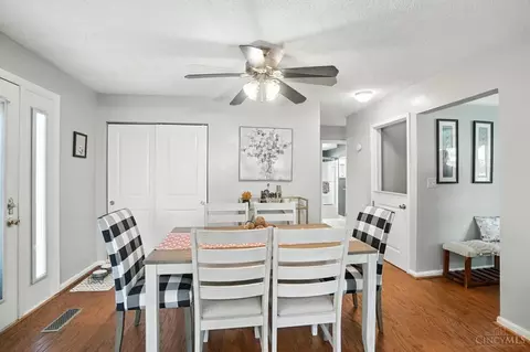 Dining - 3950 Fordham Pl, Cincinnati, OH 45213 photo 1 of 3