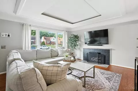 Living - 3950 Fordham Pl, Cincinnati, OH 45213 photo 3 of 3