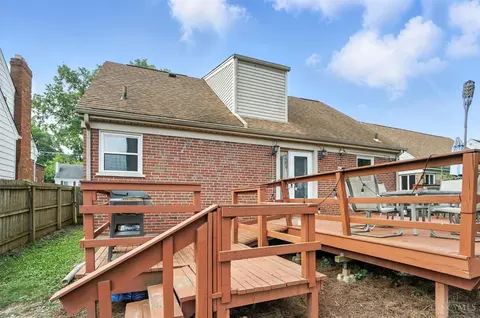 Exterior - 3950 Fordham Pl, Cincinnati, OH 45213 photo 8 of 20