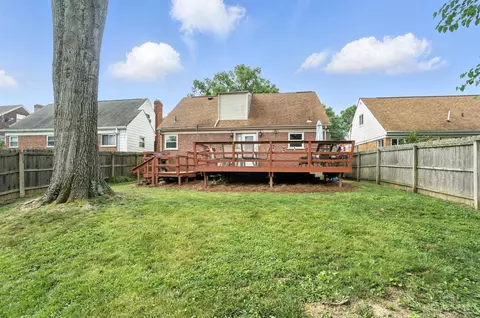 Exterior - 3950 Fordham Pl, Cincinnati, OH 45213 photo 9 of 20