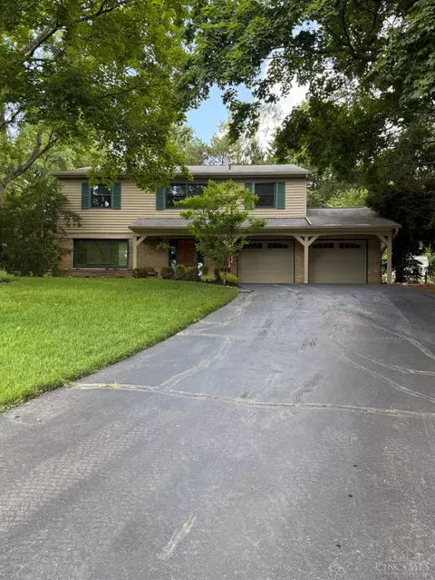 2709 Caledon Ln, Cincinnati, OH 45244
