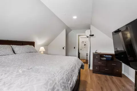 Bedroom - 52 Mitchell Ave, Saint Bernard, OH 45217 photo 4 of 4
