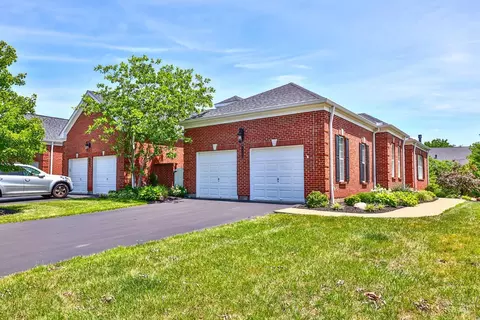 8059 Paddington Ln, Cincinnati, OH 45249