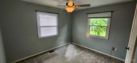 329 Burdel Dr, Wilmington, OH 45177
