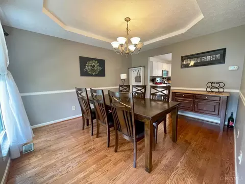 Dining - 4175 Cannon Gate Dr, Cincinnati, OH 45245 photo 2 of 2
