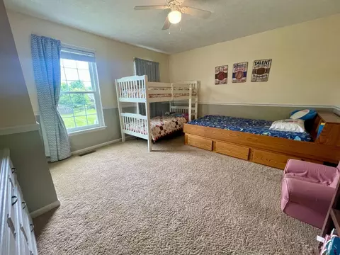Bedroom - 4175 Cannon Gate Dr, Cincinnati, OH 45245 photo 4 of 8
