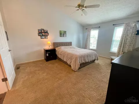 Bedroom - 4175 Cannon Gate Dr, Cincinnati, OH 45245 photo 1 of 8