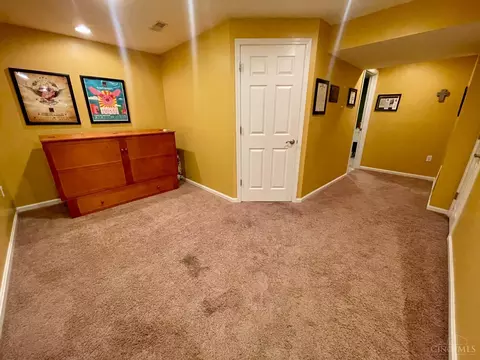 Bedroom - 4175 Cannon Gate Dr, Cincinnati, OH 45245 photo 8 of 8
