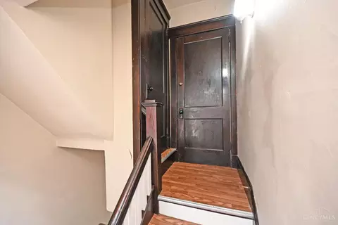 Entry Way - 1641 Pullan Ave, Cincinnati, OH 45223 photo 2 of 3