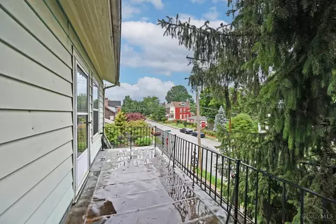 Exterior - 1641 Pullan Ave, Cincinnati, OH 45223 photo 3 of 4