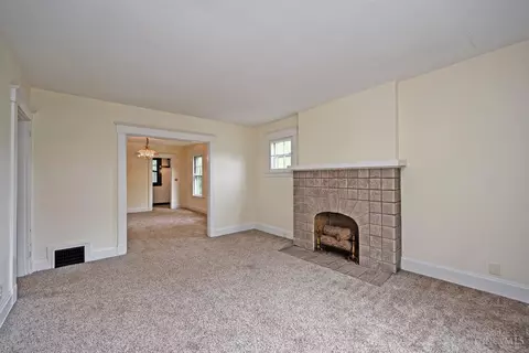 Living - 1641 Pullan Ave, Cincinnati, OH 45223 photo 3 of 4