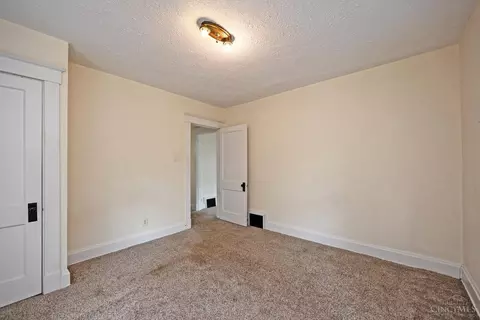 Bedroom - 1641 Pullan Ave, Cincinnati, OH 45223 photo 4 of 6