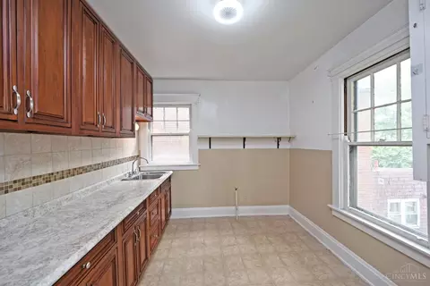 Kitchen - 1641 Pullan Ave, Cincinnati, OH 45223 photo 1 of 2