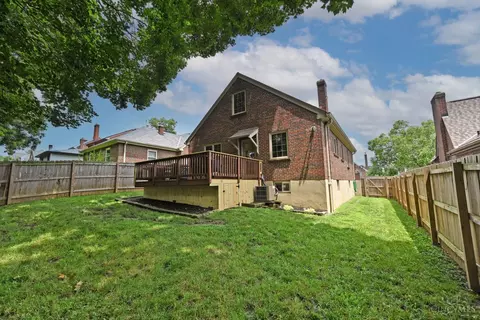 Exterior - 4125 Sherel Ln, Cincinnati, OH 45209 photo 10 of 11