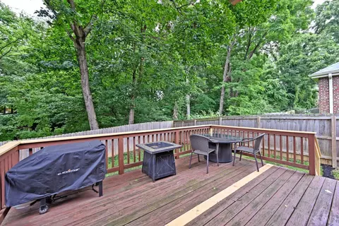 Exterior - 4125 Sherel Ln, Cincinnati, OH 45209 photo 5 of 11