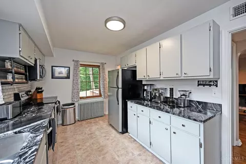 Kitchen - 4125 Sherel Ln, Cincinnati, OH 45209 photo 1 of 3