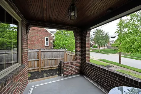 Exterior - 4125 Sherel Ln, Cincinnati, OH 45209 photo 4 of 11