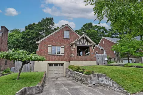 Exterior - 4125 Sherel Ln, Cincinnati, OH 45209 photo 2 of 11