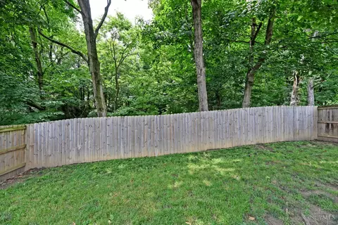 Exterior - 4125 Sherel Ln, Cincinnati, OH 45209 photo 9 of 11