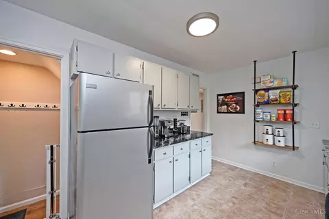 Kitchen - 4125 Sherel Ln, Cincinnati, OH 45209 photo 3 of 3