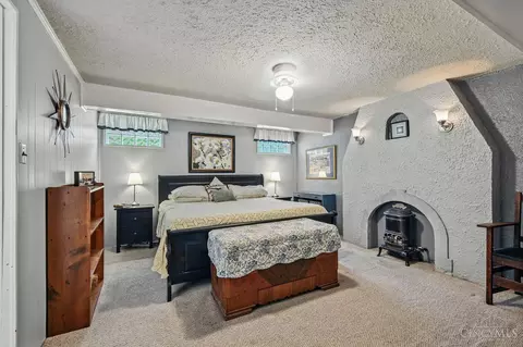 Bedroom - 6335 Iris Ave, Cincinnati, OH 45213 photo 3 of 5