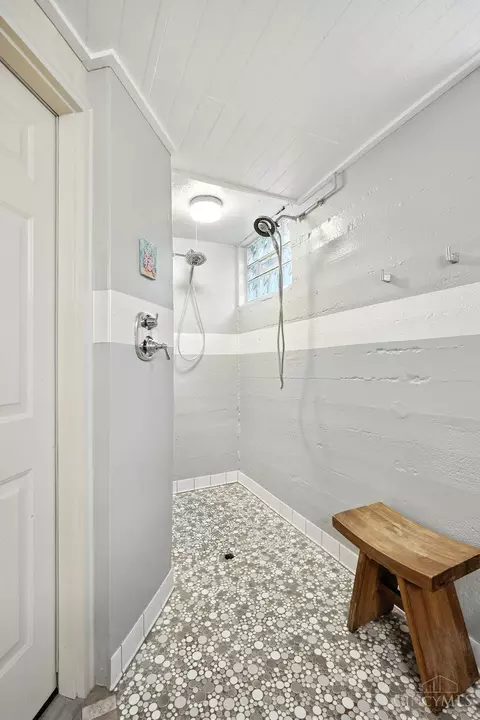 Bath - 6335 Iris Ave, Cincinnati, OH 45213 photo 5 of 5