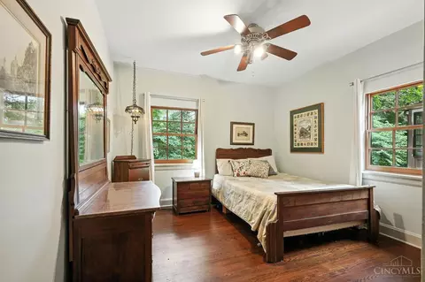 Bedroom - 6335 Iris Ave, Cincinnati, OH 45213 photo 1 of 5