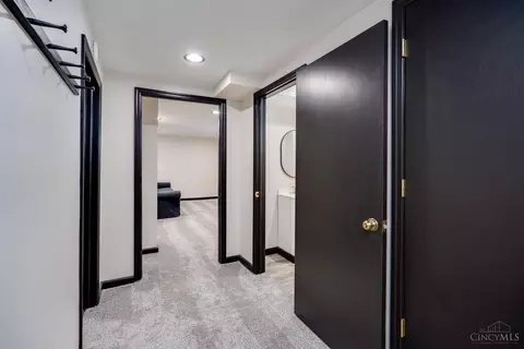 Entry Way - 7017 Bramble Ave, Cincinnati, OH 45227 photo 4 of 5