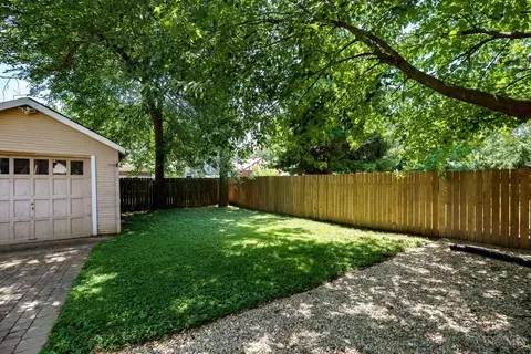 Exterior - 7017 Bramble Ave, Cincinnati, OH 45227 photo 9 of 11