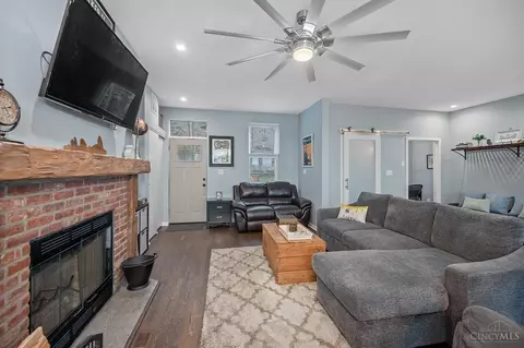 Living - 1841 Walker St, Cincinnati, OH 45212 photo 3 of 4