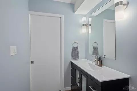 Bath - 1841 Walker St, Cincinnati, OH 45212 photo 1 of 4