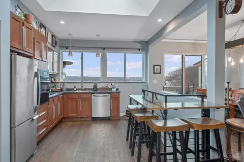 Kitchen - 1841 Walker St, Cincinnati, OH 45212 photo 1 of 3