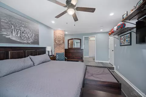 Bedroom - 1841 Walker St, Cincinnati, OH 45212 photo 5 of 6