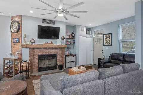 Living - 1841 Walker St, Cincinnati, OH 45212 photo 1 of 4