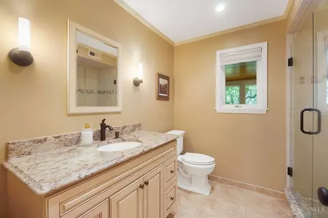 Bath - 8203 Millview Dr, Cincinnati, OH 45249 photo 1 of 9