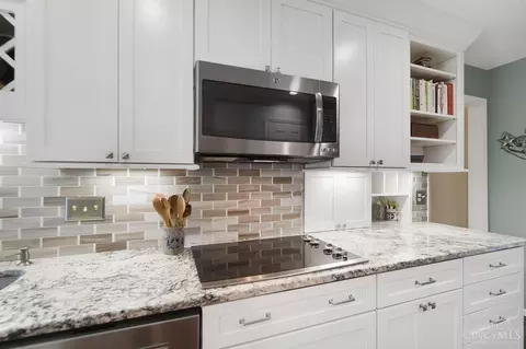 Kitchen - 8203 Millview Dr, Cincinnati, OH 45249 photo 6 of 7